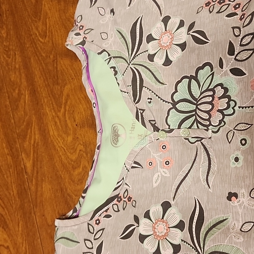 healing hands Gray Floral Print Scrub Top with Aqua Flowers - Picture 6 of 7